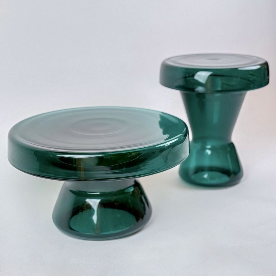Paire de tables basses rondes en verre de Murano soufflé à la main, vert, contemporaines photo for sale