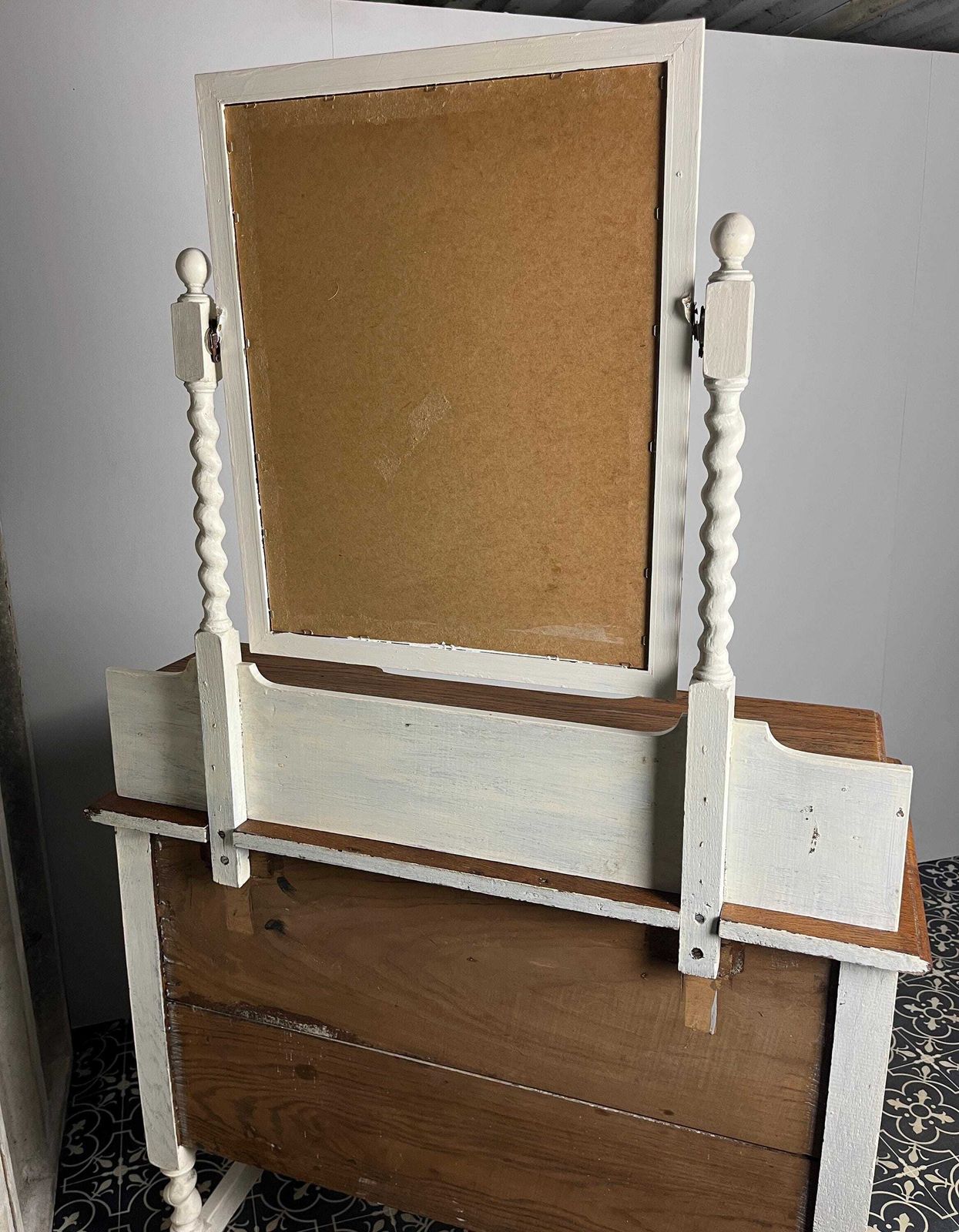 photo furniture Vintage Shabby Chic Dressing Table, Mirror With Floral Detail