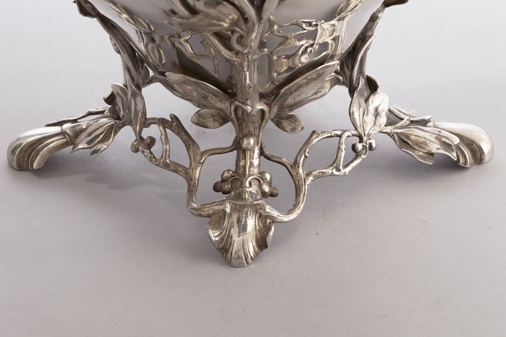 photo furniture Large Art Nouveau Cast Vase / Champagne Bucket With Tendrils & Flower Heads By Wmf
