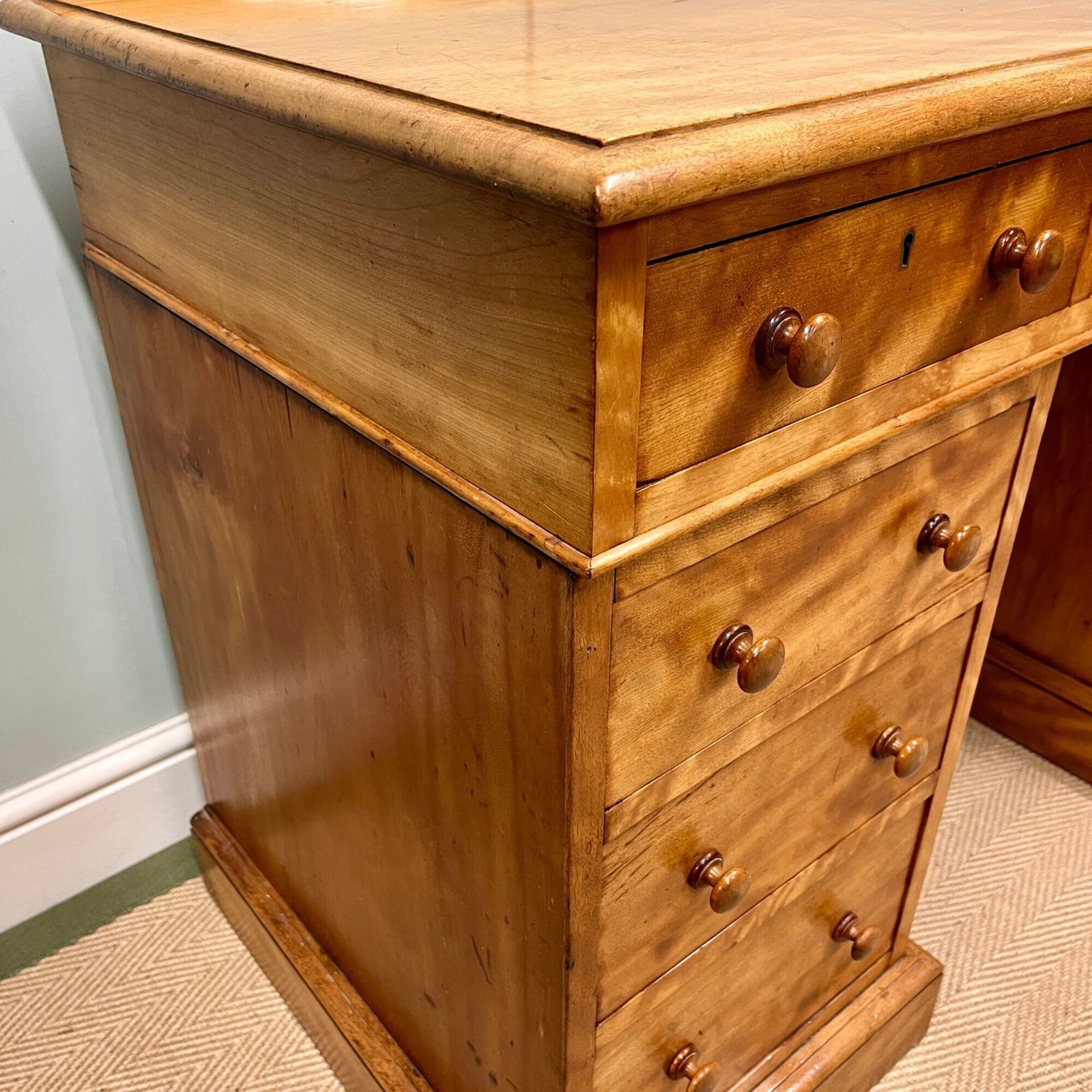photo furniture 19th Century Satin Birch Heal And Son Desk