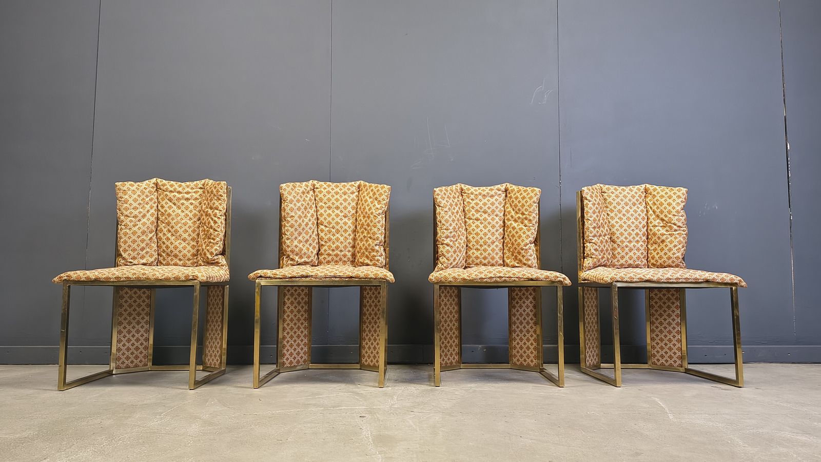 photo furniture Romeo Rega N. 6 Chairs In Brass Metal And Wicker For Mario Sabot, 1970s   Set Of 4