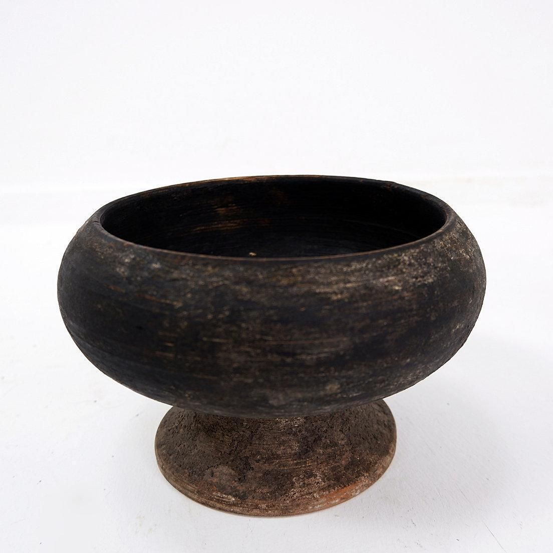 photo furniture Set Of 3 Wabi Sabi Wooden Cups And Bowls, Folk Art, 20th Century