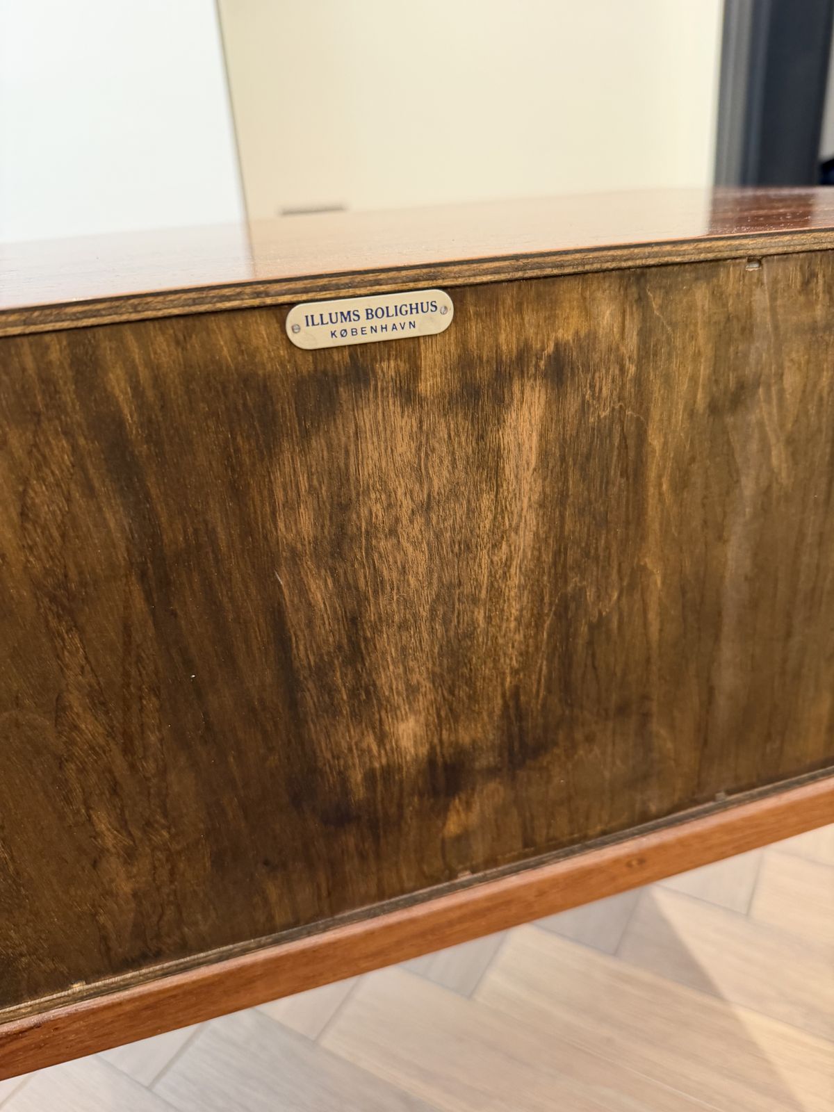 photo vintage Pair (2 Piece) Danish Mid Century Rosewood Nightstands By Aksel Kjersgaard