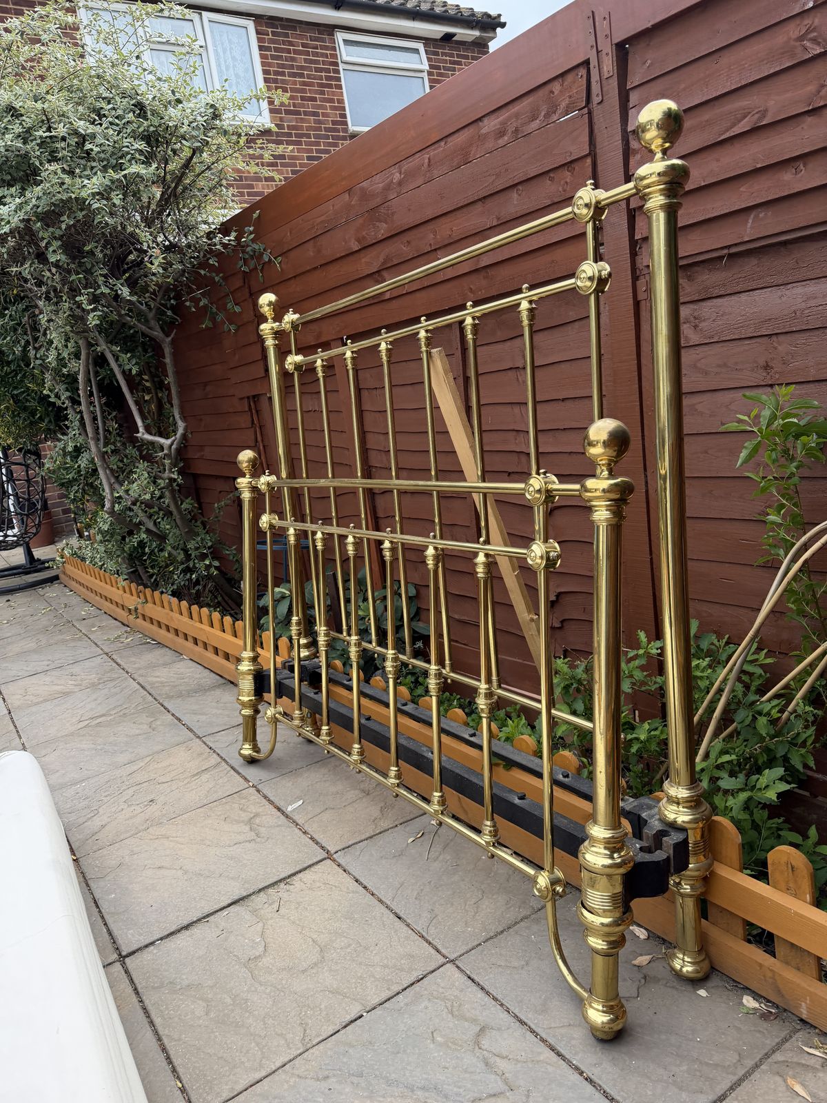 photo furniture Stunning Victorian All Brass & Cast Iron Double Bed Frame & Base (Spare Of Repair)