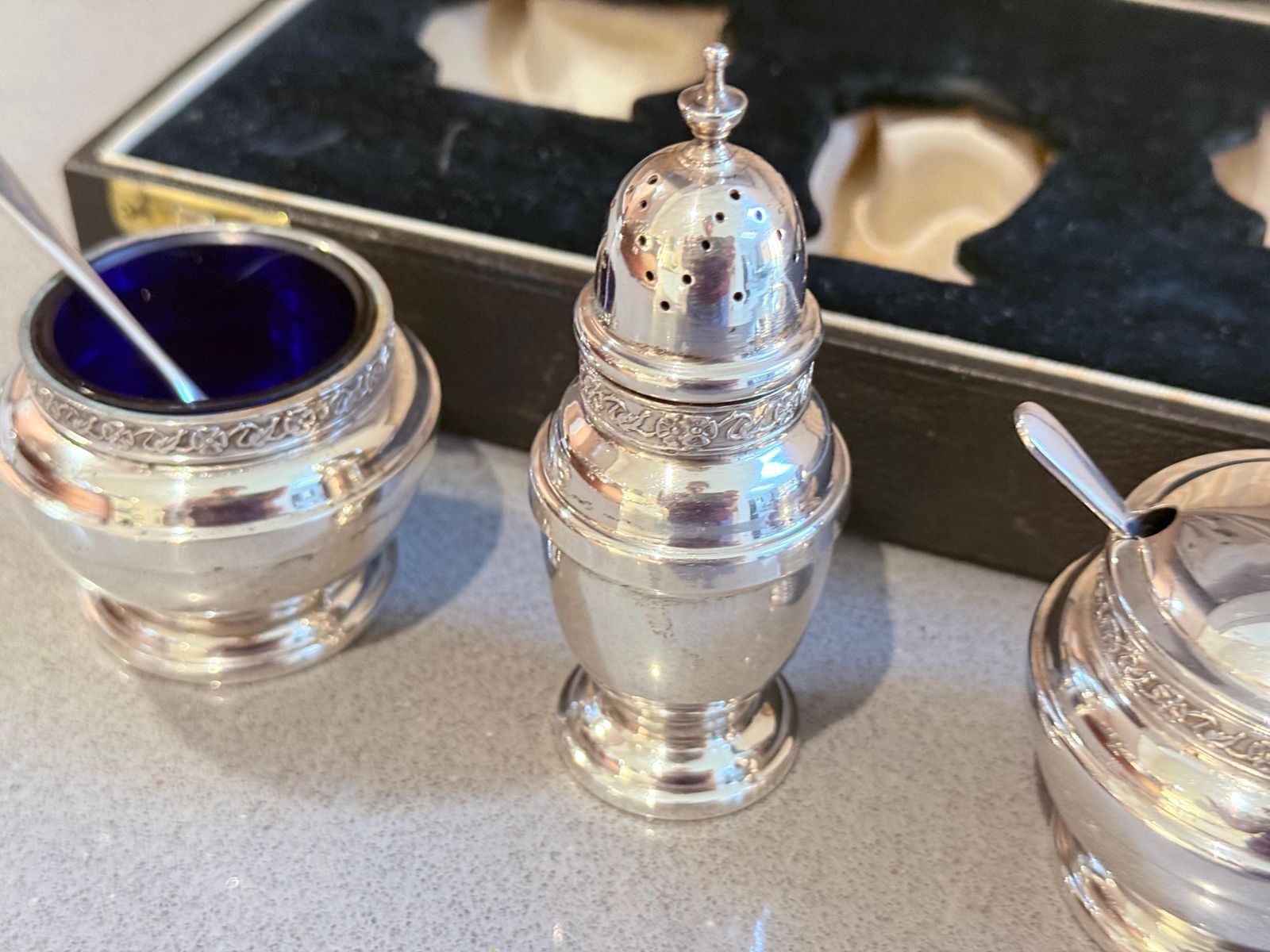 Ménagère d'époque en argent sterling dans son écrin d'origine, poinçon de Londres photo buy