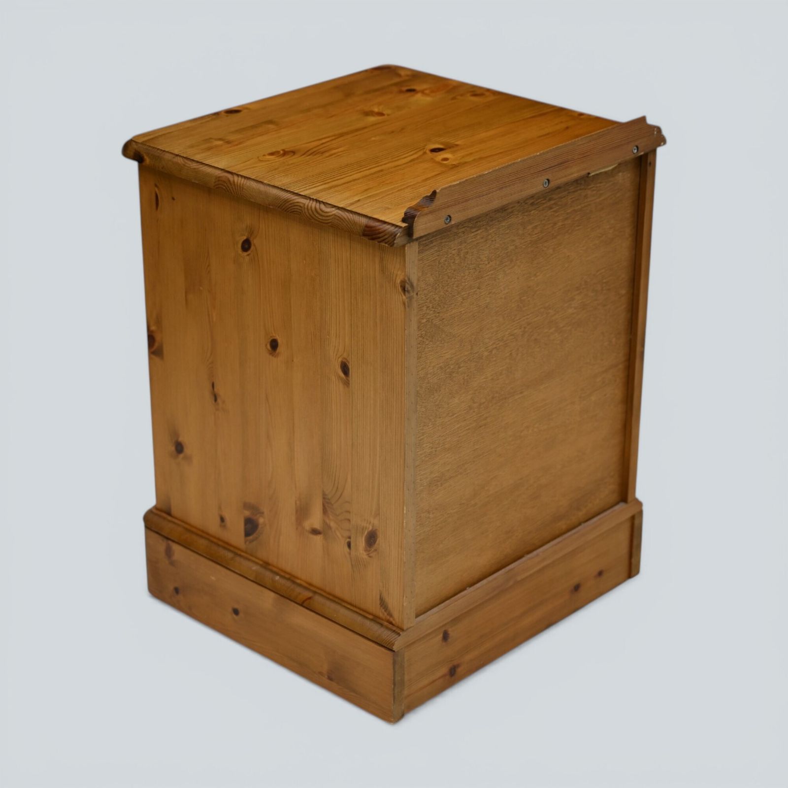 Ducal Bedside Chest Of Drawers Knotted Pine On Castors Free Uk Delivery photo 127.0