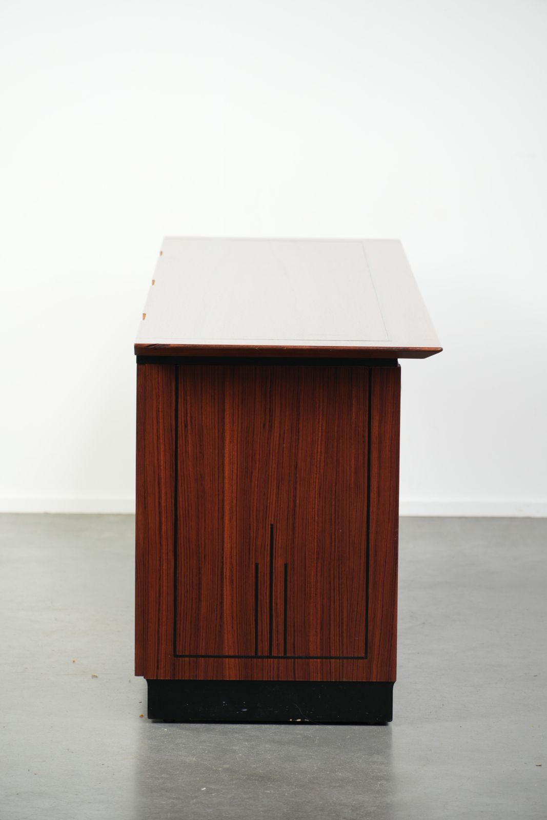 Art Deco Dressoir / Tv Meubel Van Schuitema – Decoforma Serie – Goede Staat photo for sale