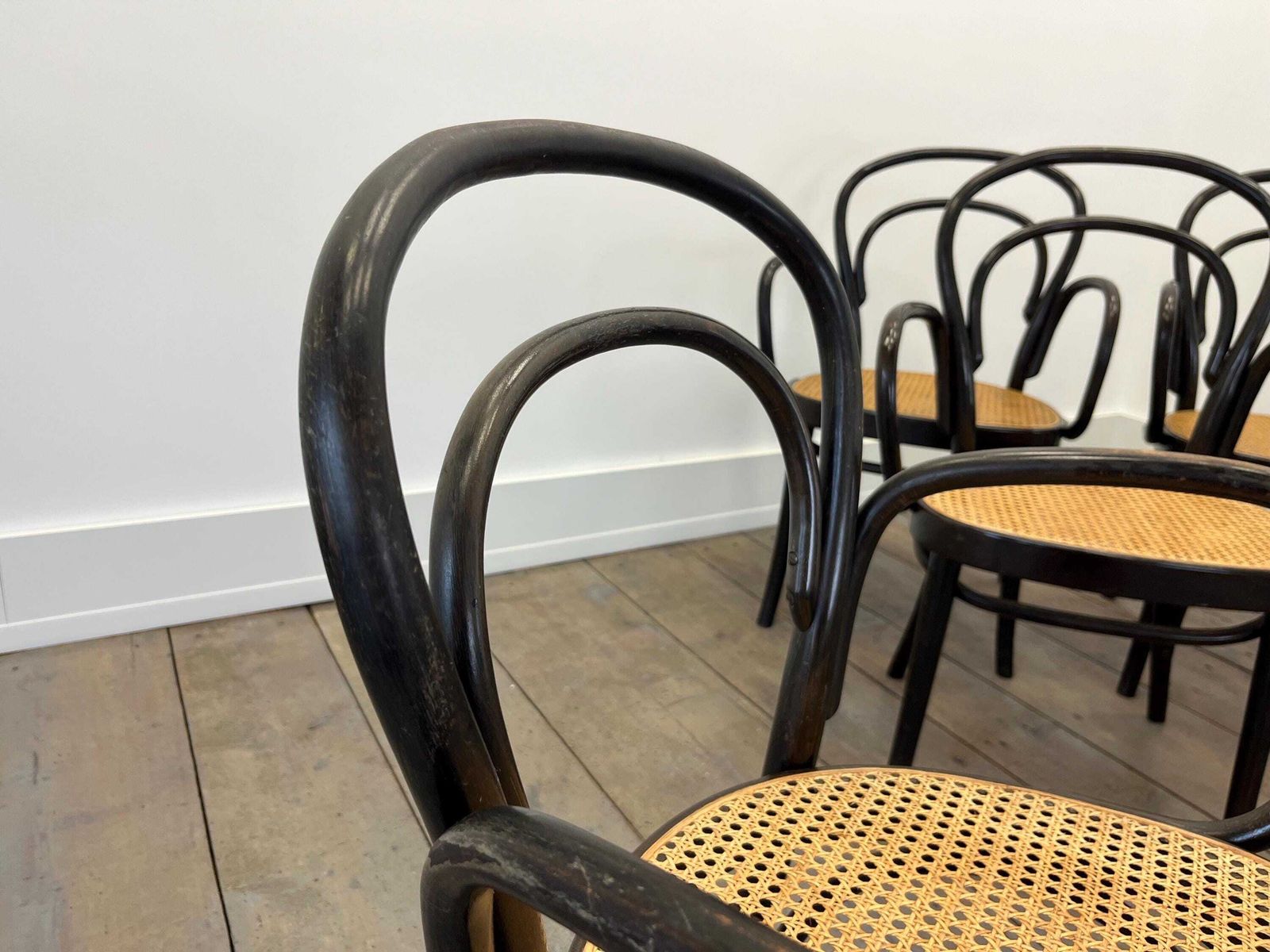 Set Of 6 Thonet Bentwood Chairs With Cane Seats – Classic Vienna Café Style Vintage Seating photo vinterior