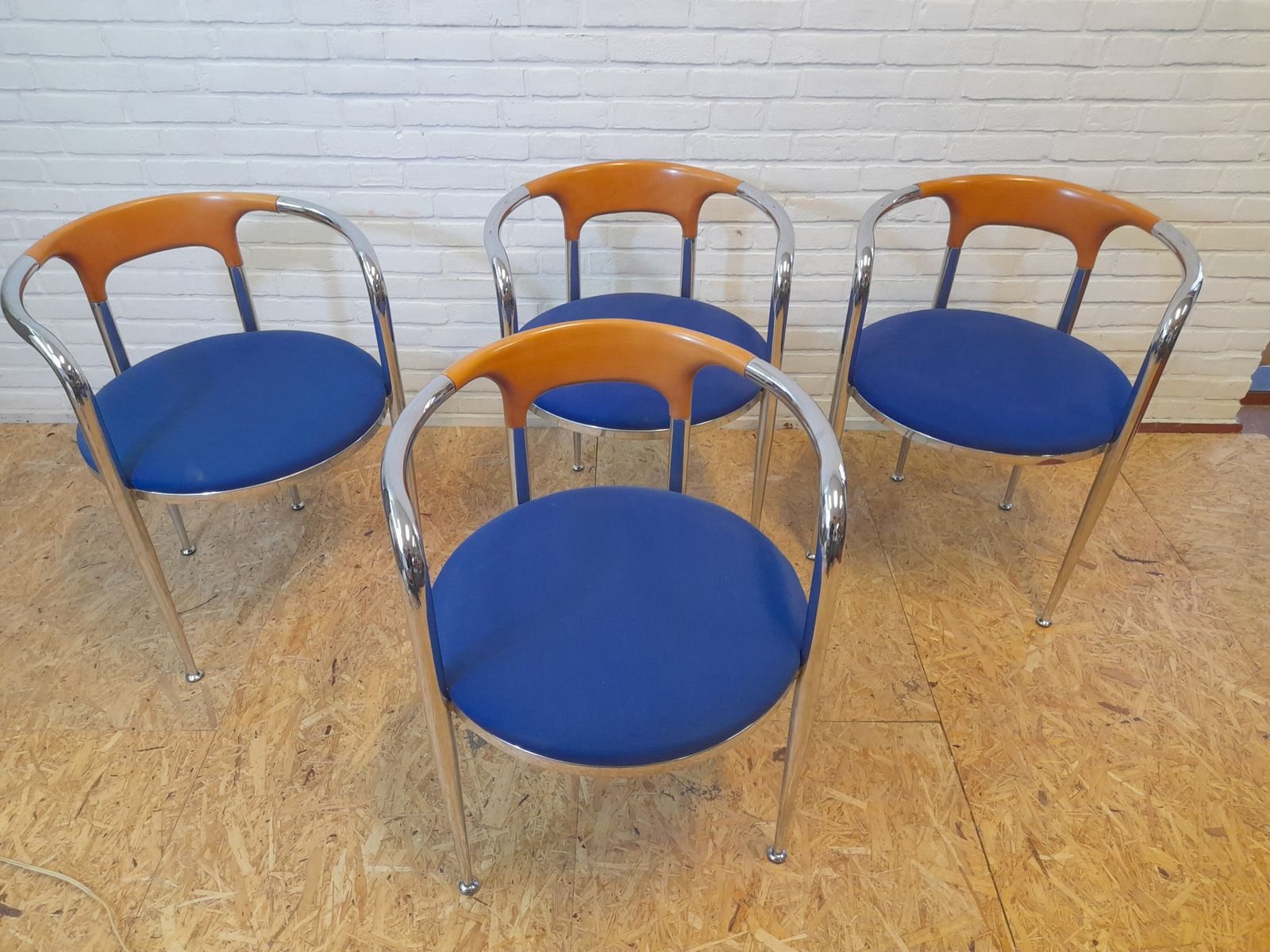 Set Of 4 Bolero Diner Chairs, 1990s photo Furniture