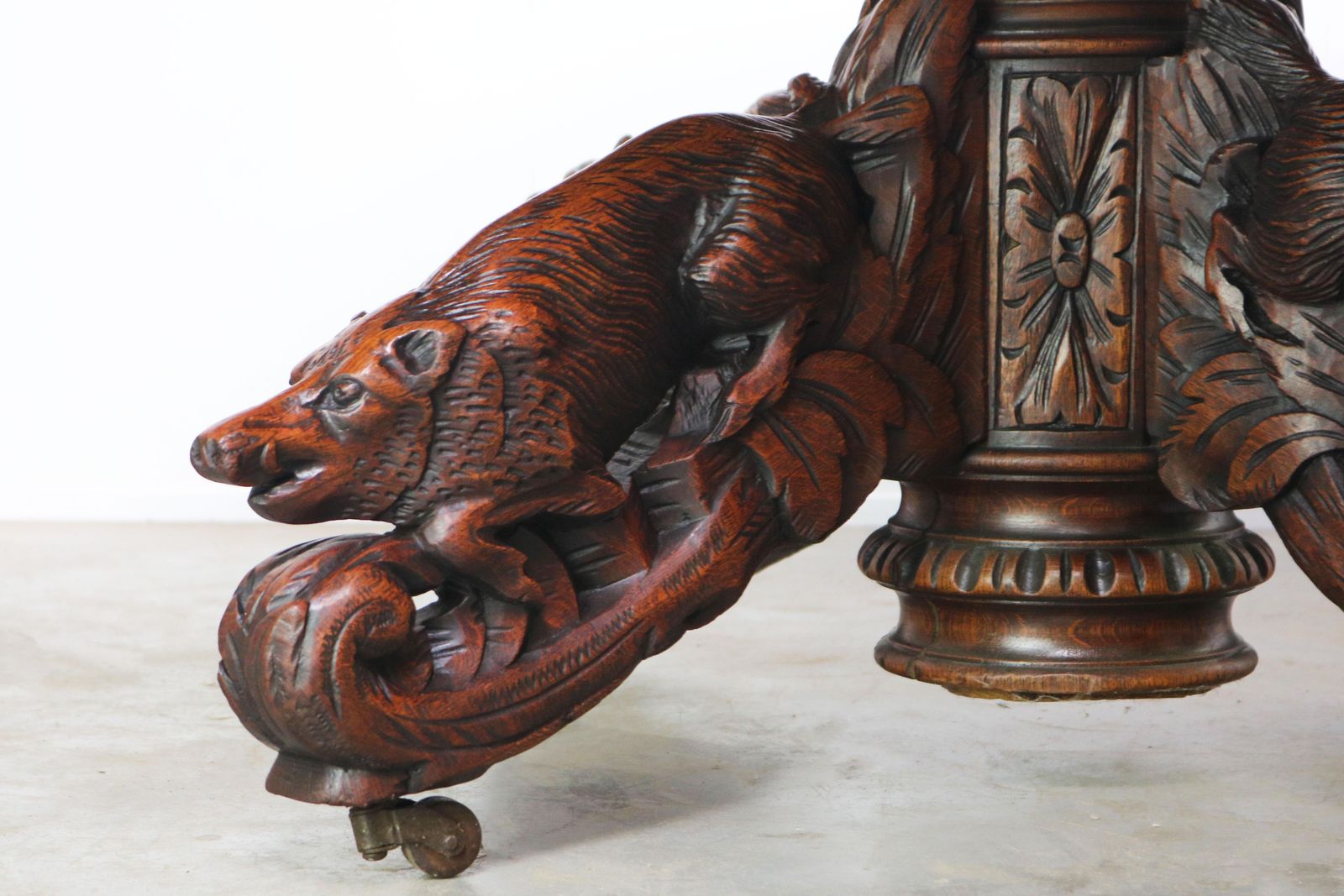 19th Century French Antique Oak Oval Dining Hunt Table Black Forest Animal Lodge photo buy