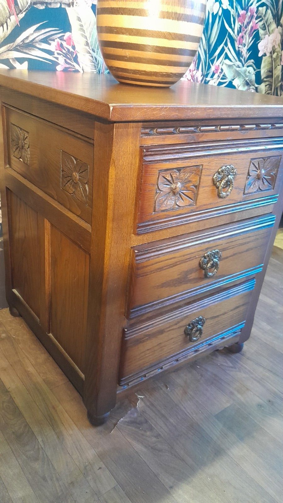 Old Charm 3 Drawer Chest Of Drawers/Lamp Table/Bedside Tables photo 299.0