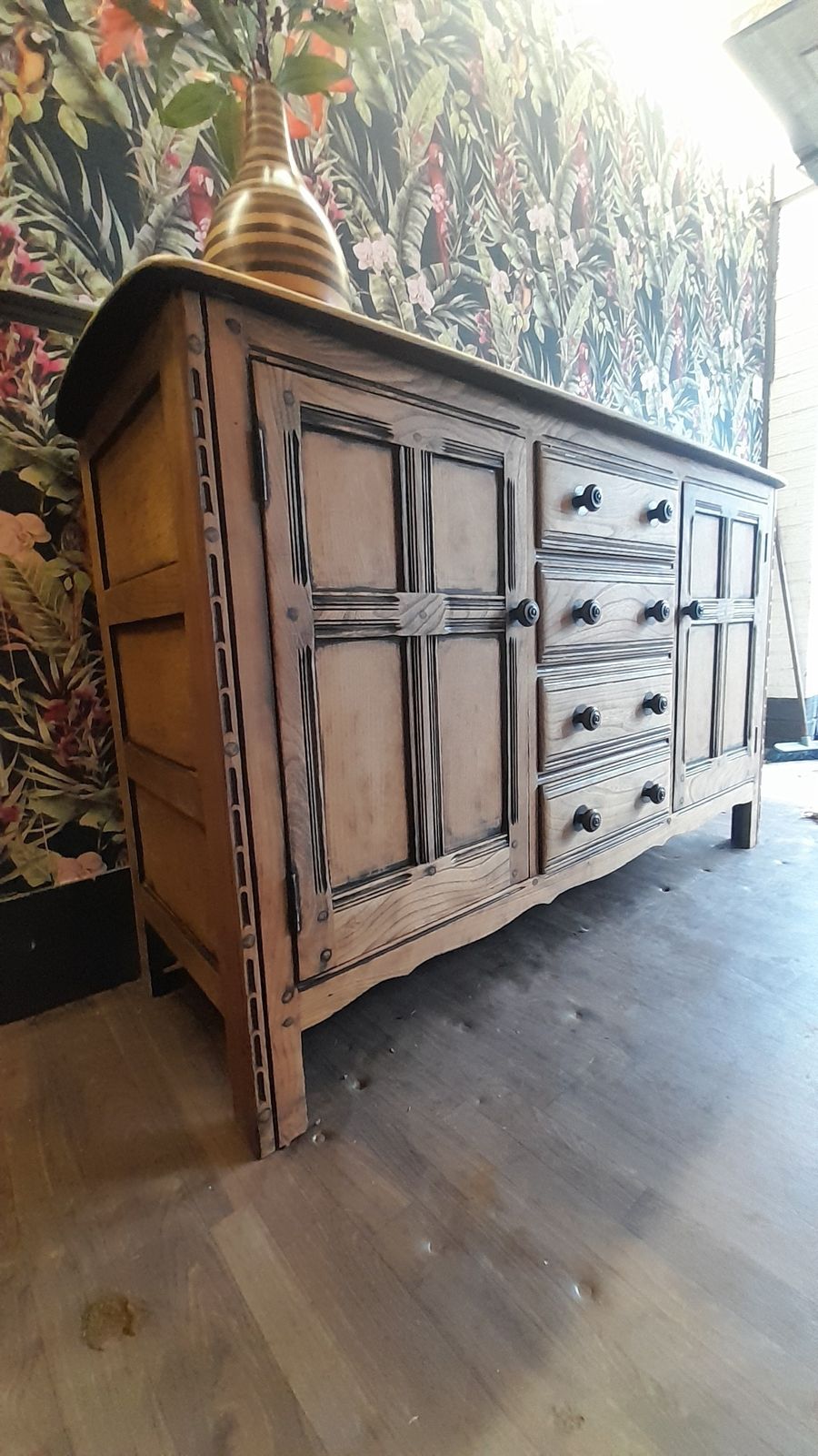 Vintage Ercol Large Sideboard 4 Drawers Flanking 4 Central Drawers