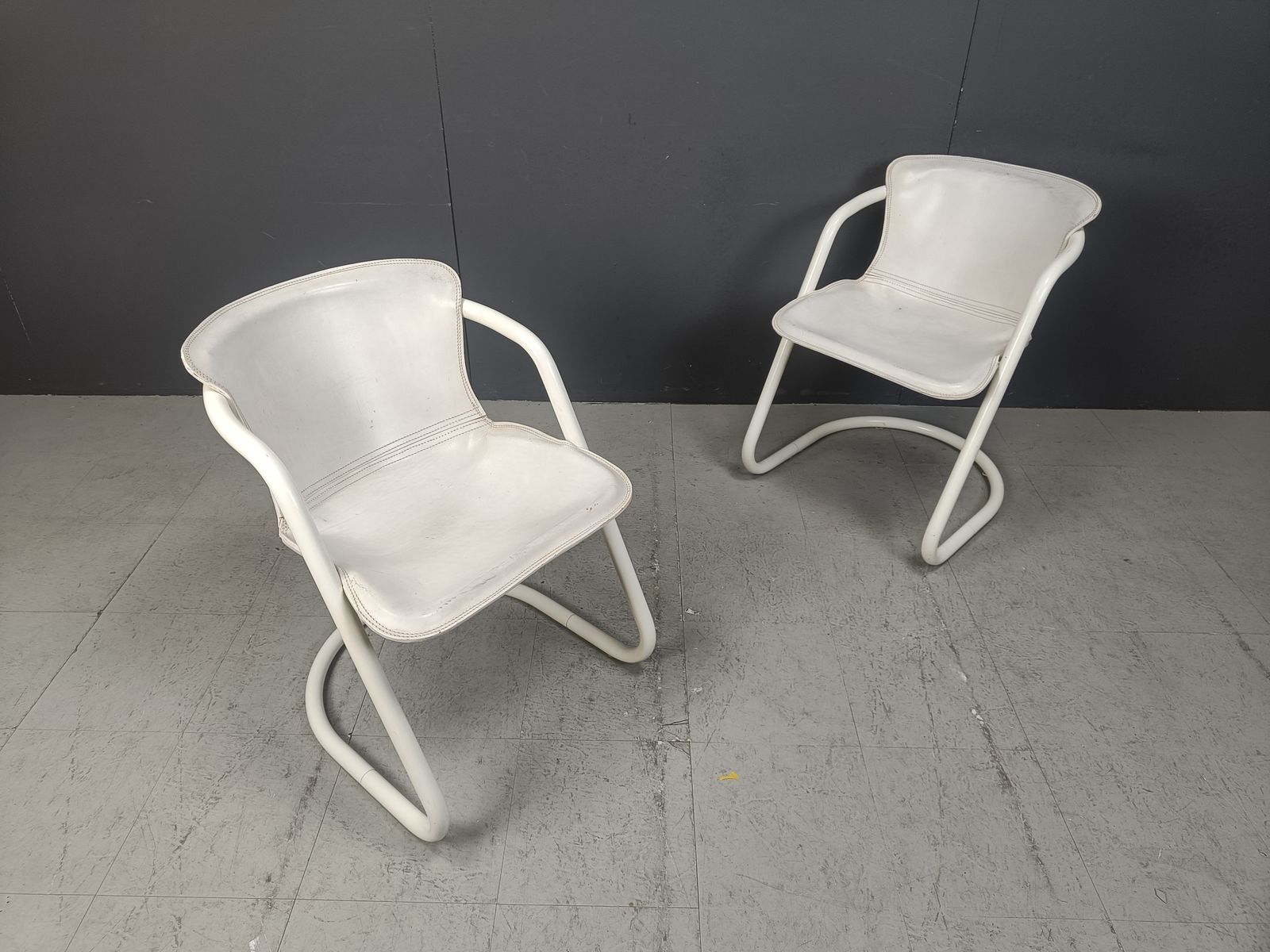 photo furniture Vintage Dining Chairs By Metaform, Set Of 5   1970s