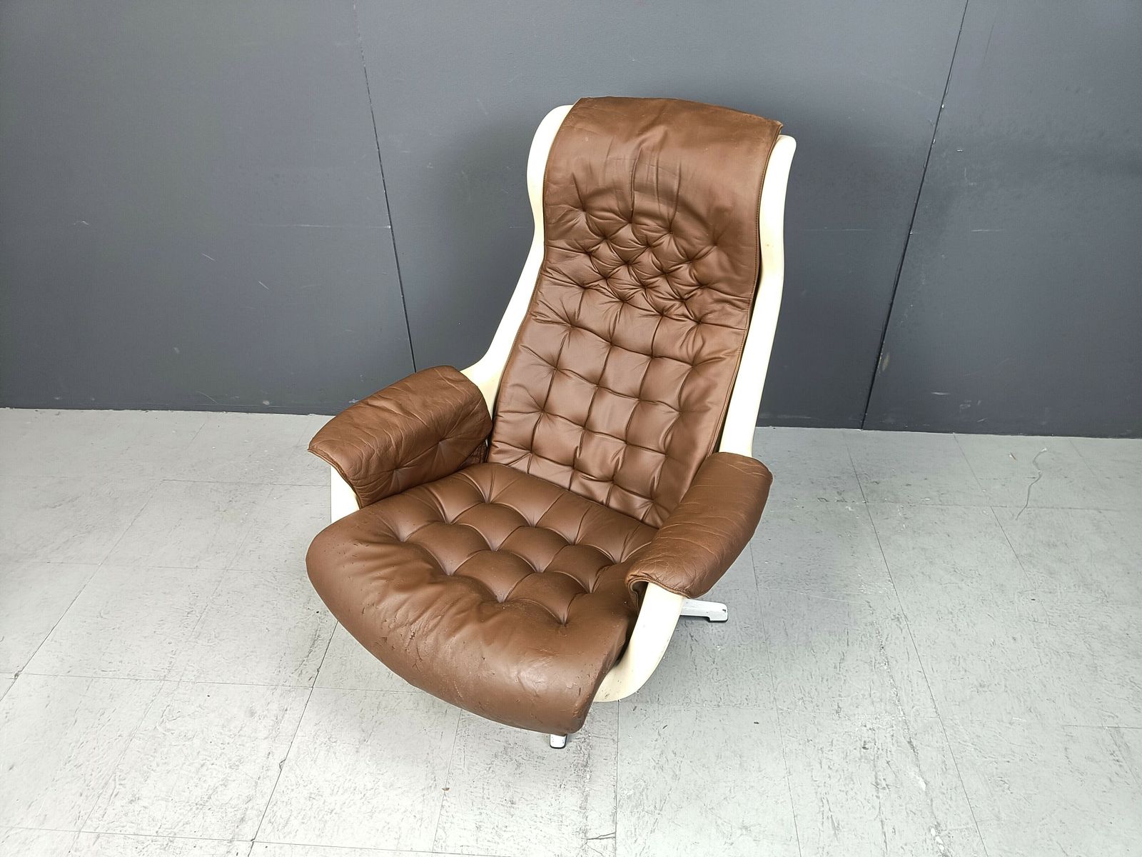 Mid Century Space Age Galaxy Armchair By Alf Svensson For Dux, 1968 photo vintage