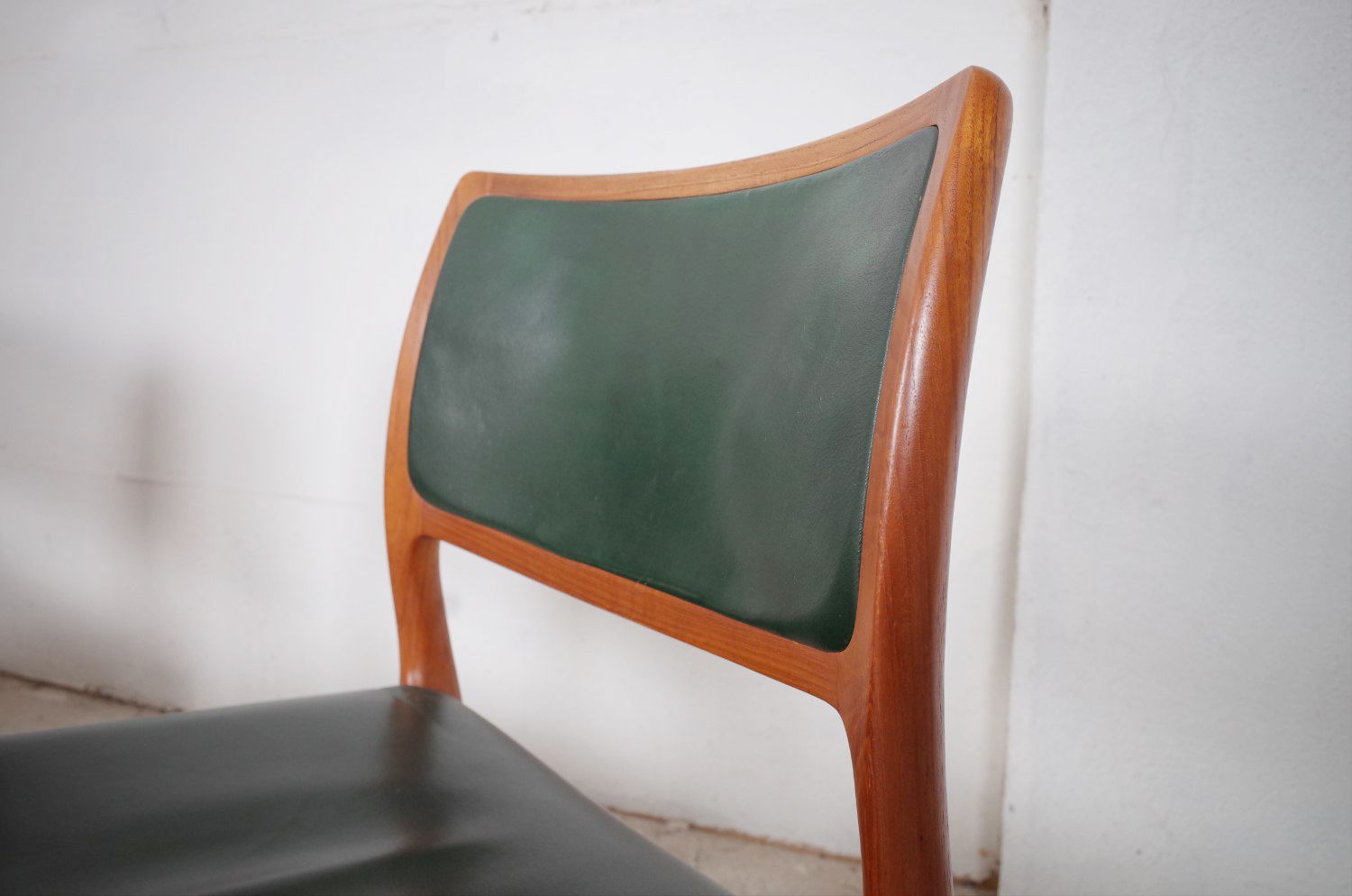 Danish Model 80 Dining Chairs By Niels O. Møller 1960s Set Of 3 photo vintage