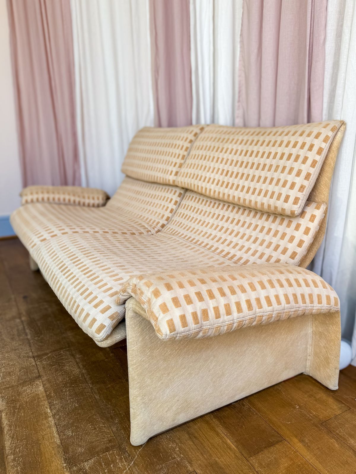 1970's Two Seater Sofa By Giovanni Offredi For Saporiti Italia photo Furniture