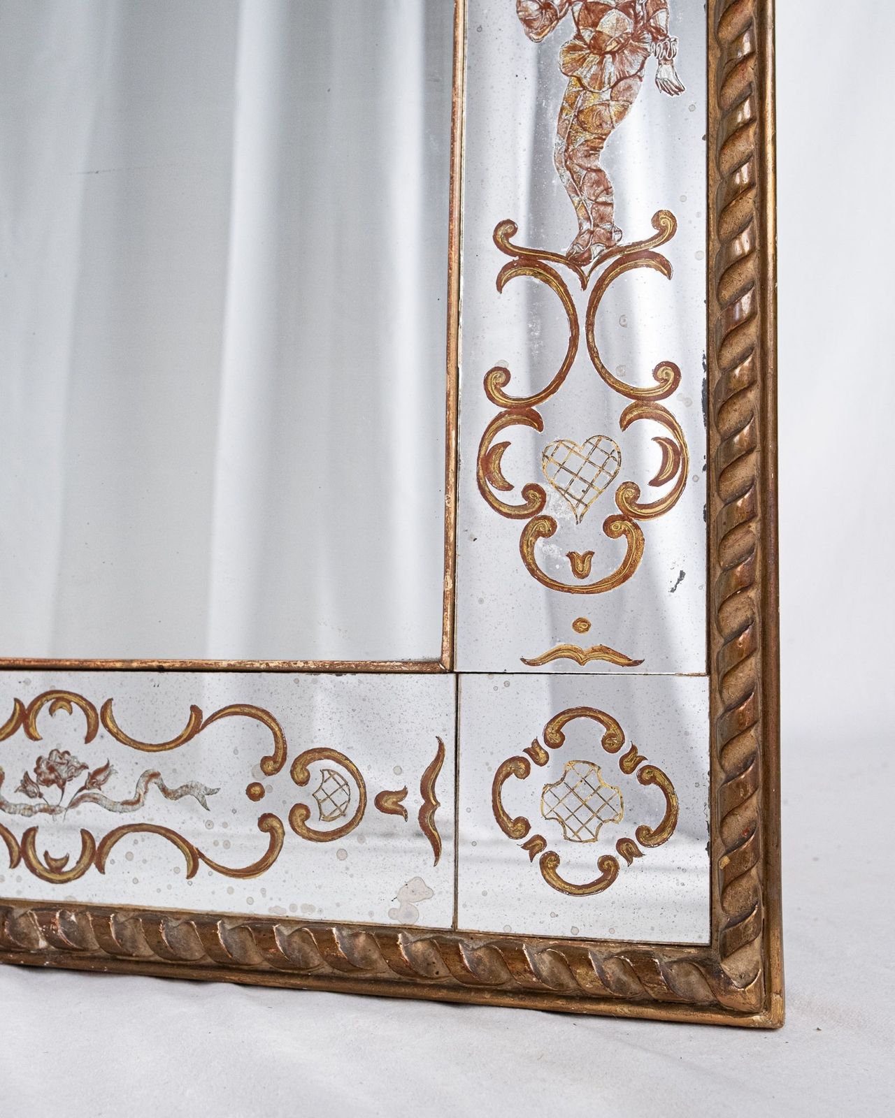 Italian Verre églomisé Mirror, Early 20th Century photo vinterior