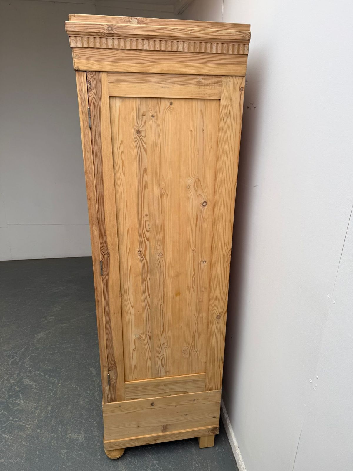 A Superb Large Antique Pine Triple Knockdown Wardrobe To Paint /Wax photo 1495.0