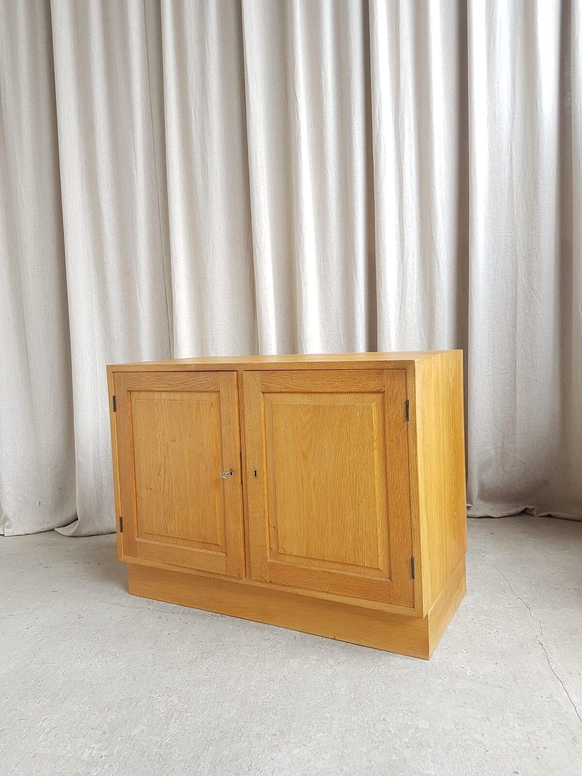 Vtg Mid Century Danish Oak Compact Sideboard Media Cabinet Scahdi Retro R516 photo buy