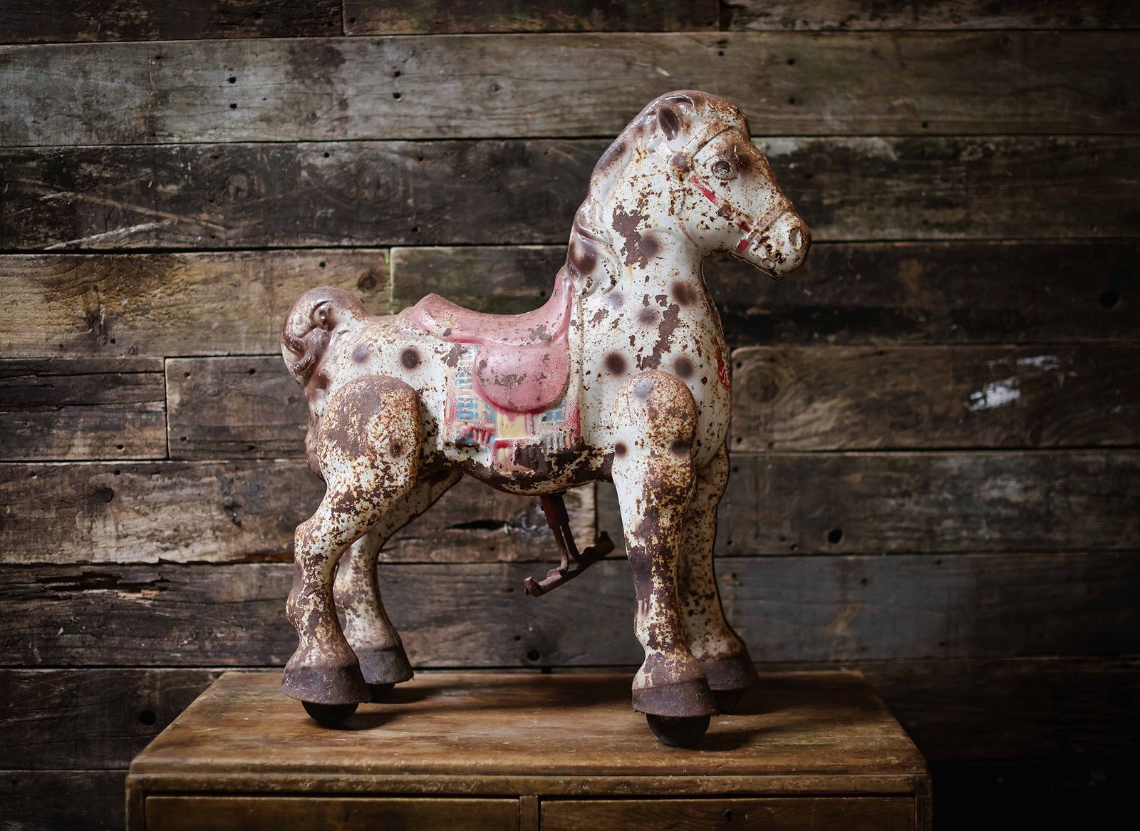 Mobo Tin Horse photo furniture
