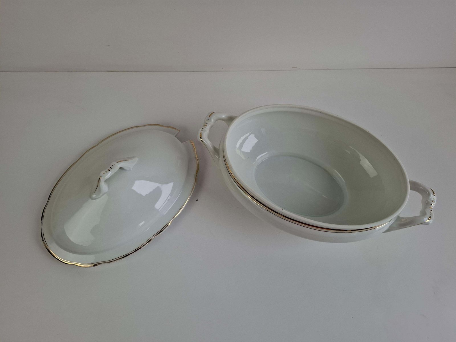 photo for sale 1930s Czechoslovak Art Deco Porcelain Soup Tureen By Duchcov Eduard Eichler