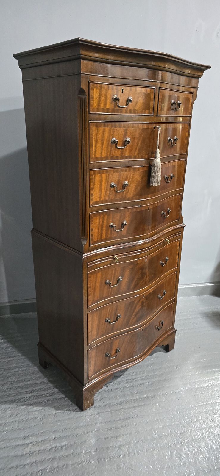 Very Good Mahogany Chest On Chest  Of Drawers Of Small Proportions photo for sale
