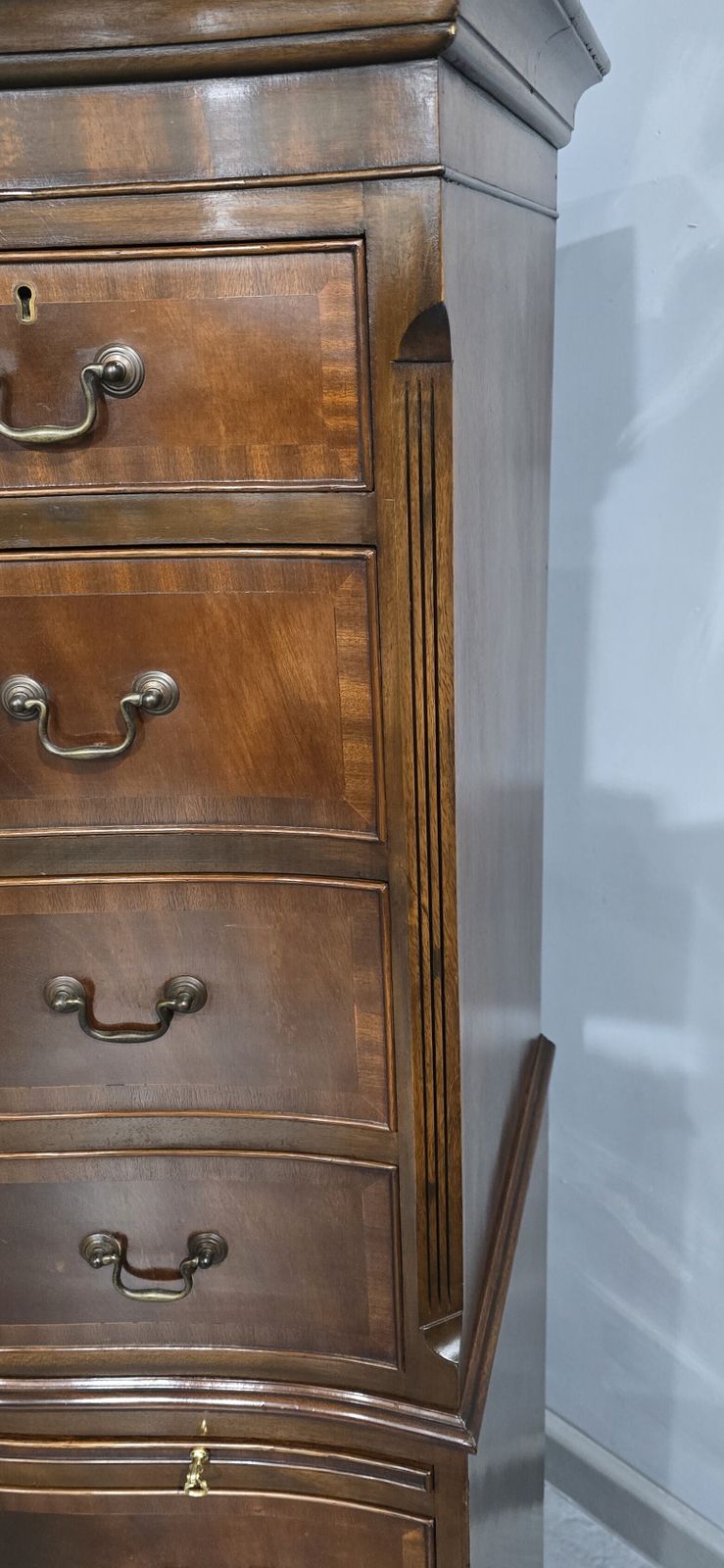 Very Good Mahogany Chest On Chest  Of Drawers Of Small Proportions photo 1100.0