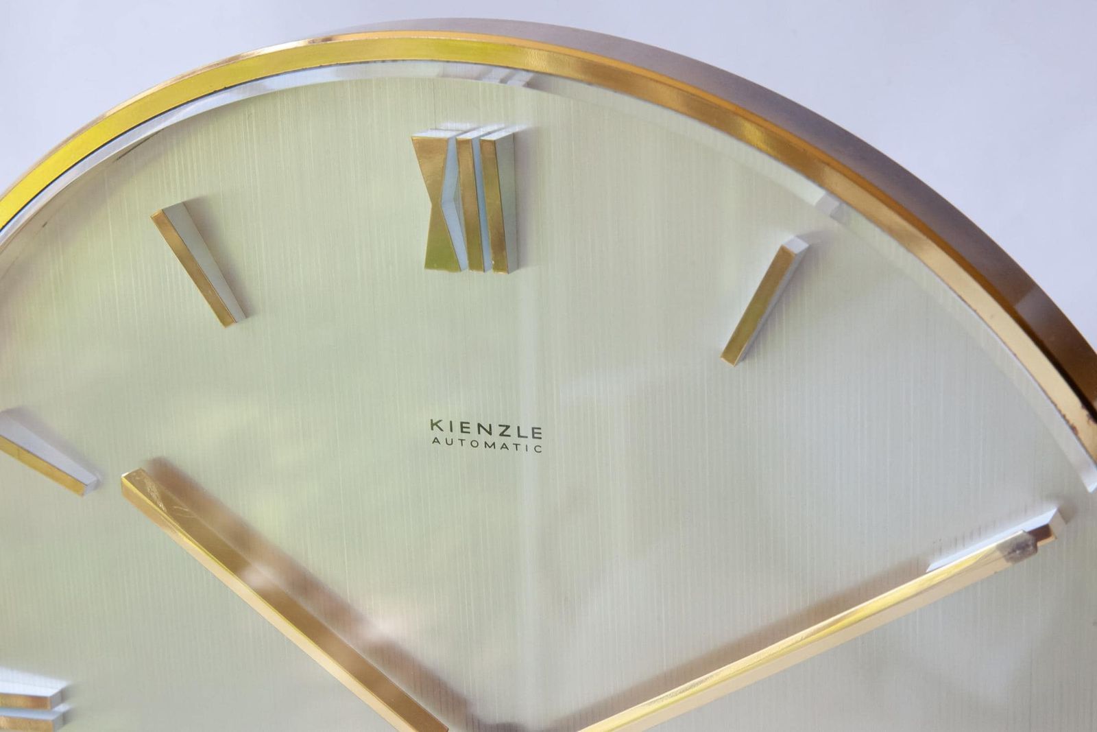 photo furniture Stunning Large Kienzle Desk Clock 1960s Mid Century Modernism Bauhaus Table Atomic Germany Elegant Mantel