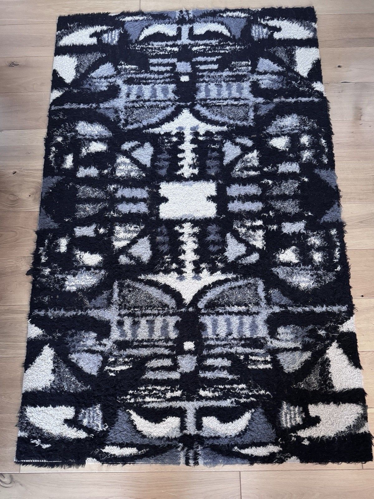 Mid Century Scandinavian Style Modernist Rug 115cm X 180cm photo Textiles