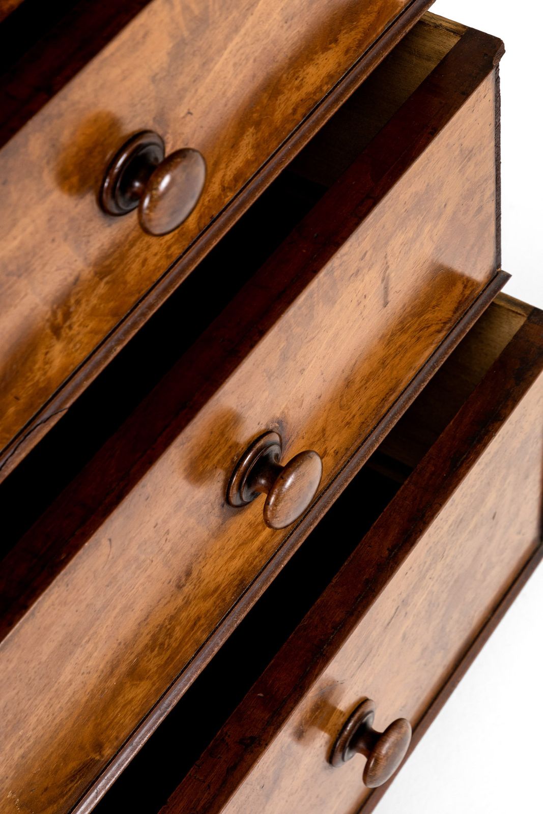 Furniture Scottish Flamed Mahogany Chest Of Drawers photo