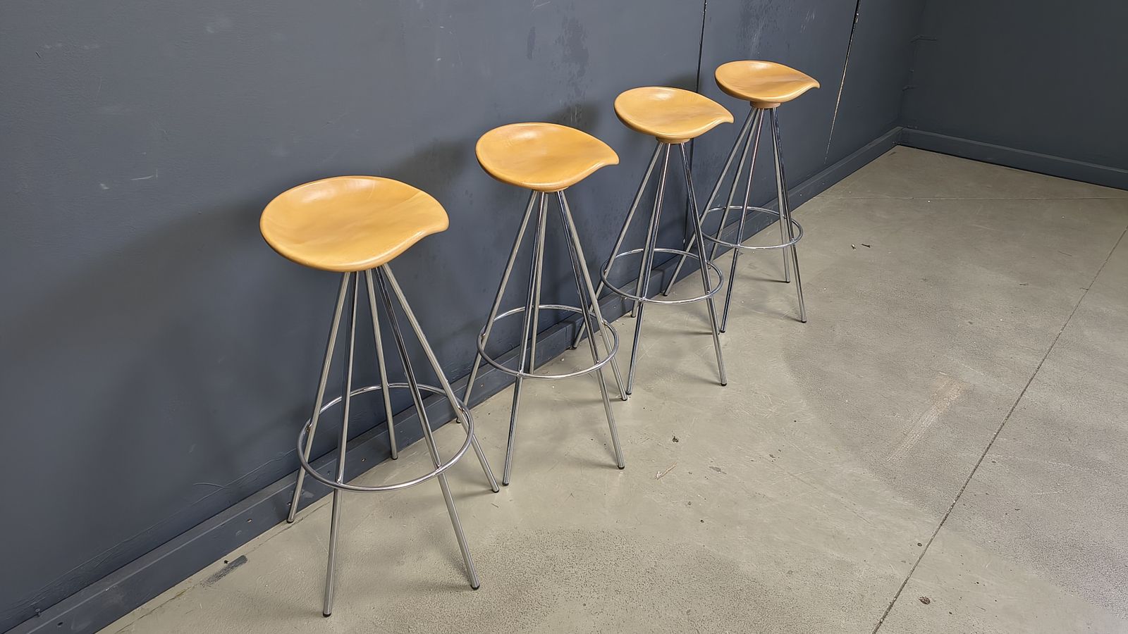 Set Of Jamaica Swivel Bar Stools By Pepe Cortès For Bd Barcelona, 1990s photo buy