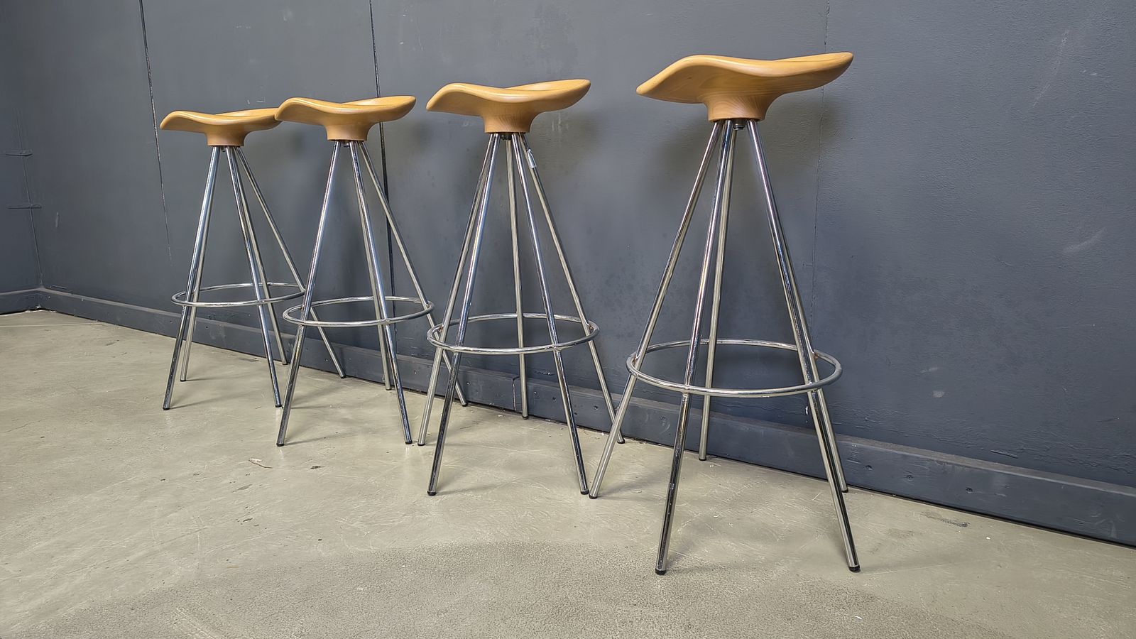 Set Of Jamaica Swivel Bar Stools By Pepe Cortès For Bd Barcelona, 1990s photo vintage