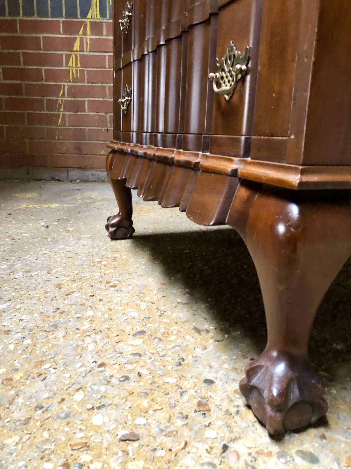 Georgian Serpentine Front Bureau With Claw And Ball Feet photo vinterior