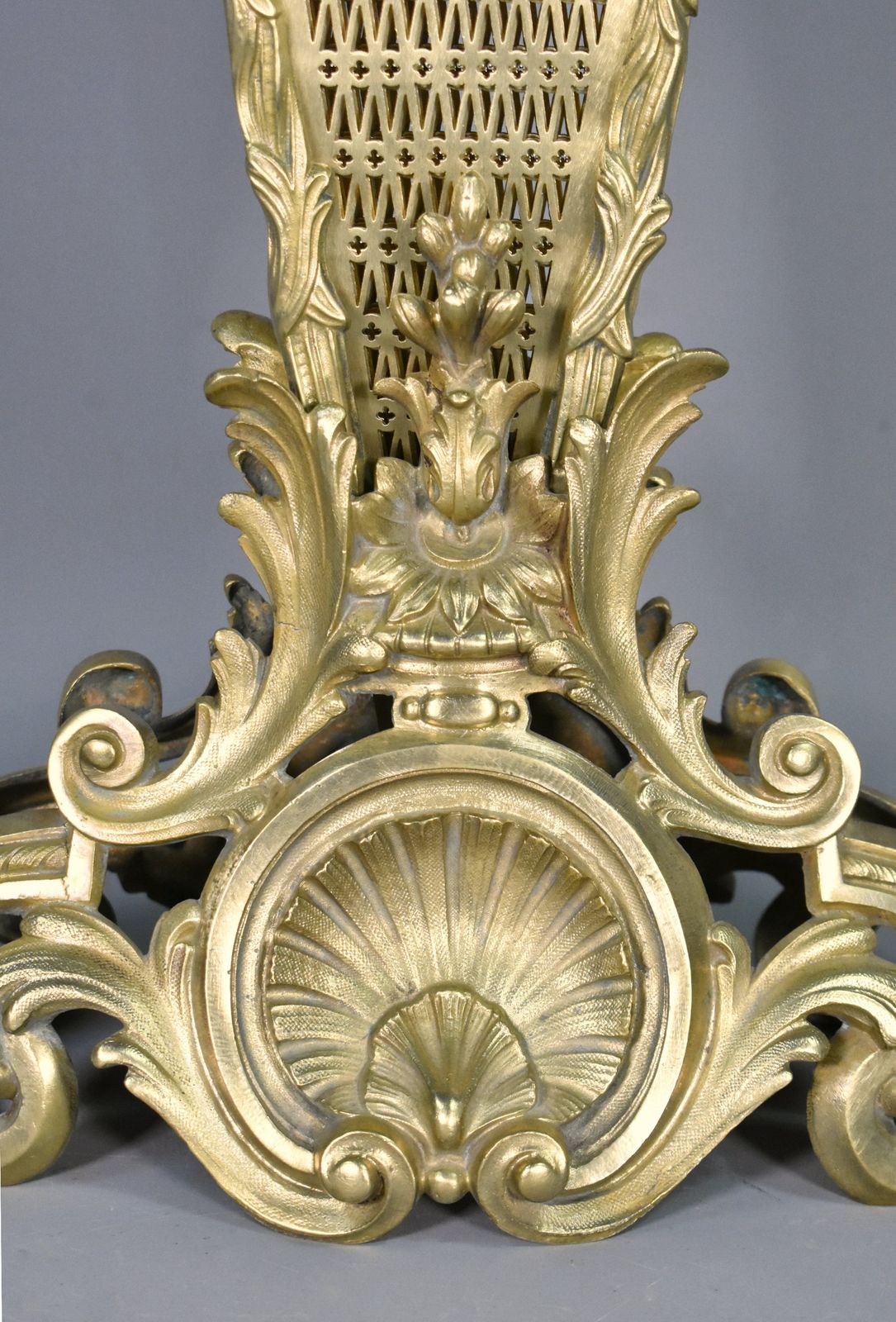 photo vintage French Louis XV Transition Style Peacock Fan Shaped Fire Screen