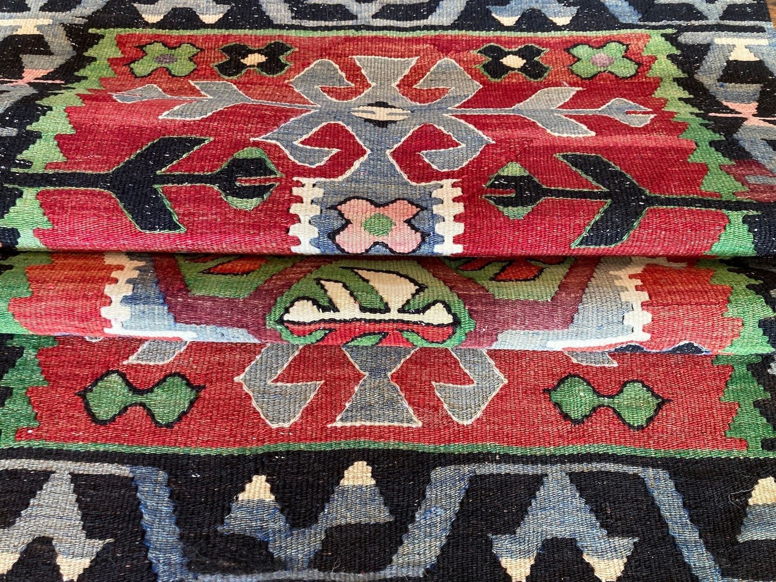 photo buy Vintage Anatolian Kilim 1.32m X 0.77m