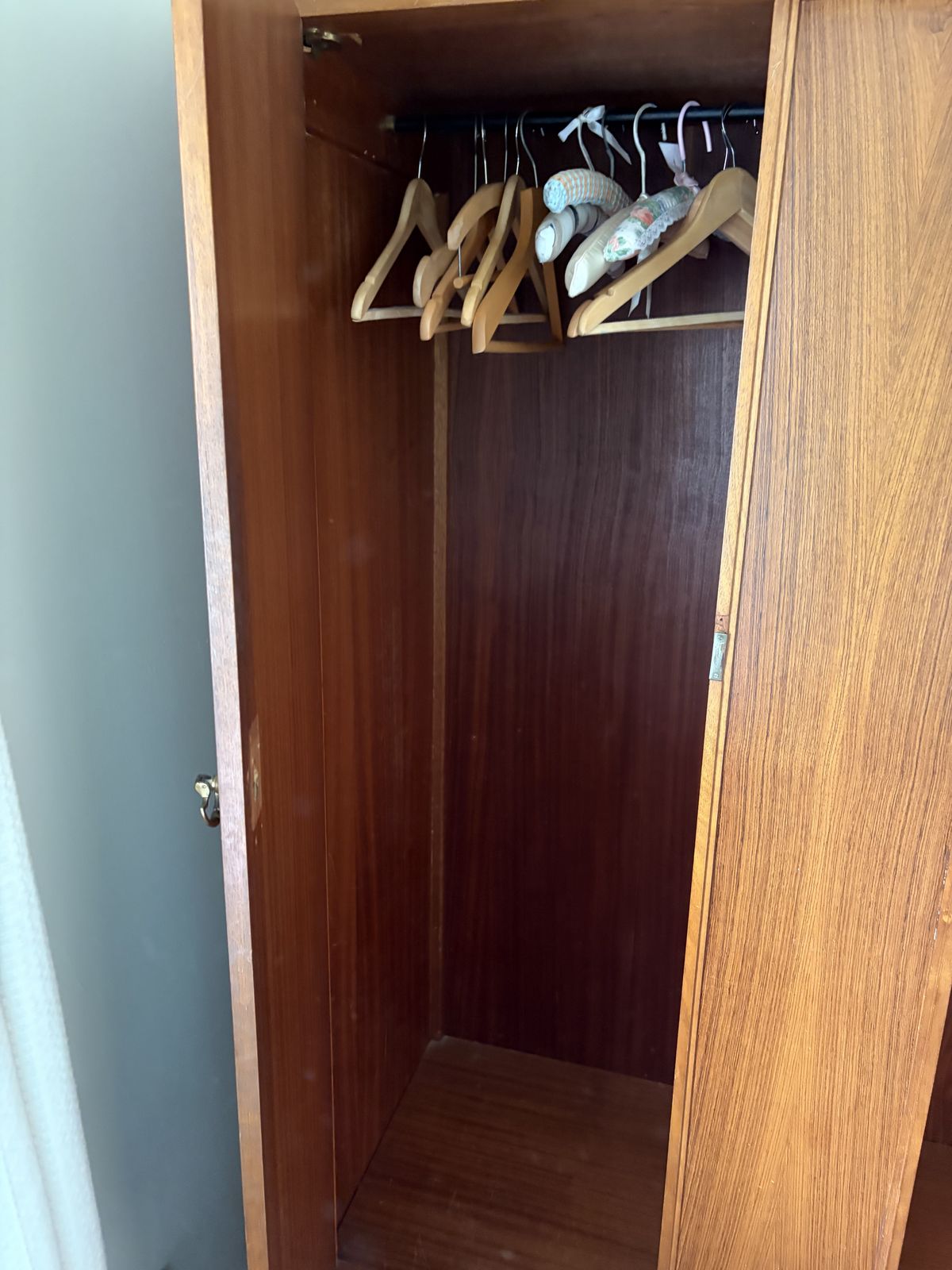 Uniflex Mid Century Bedroom Furniture Set photo furniture