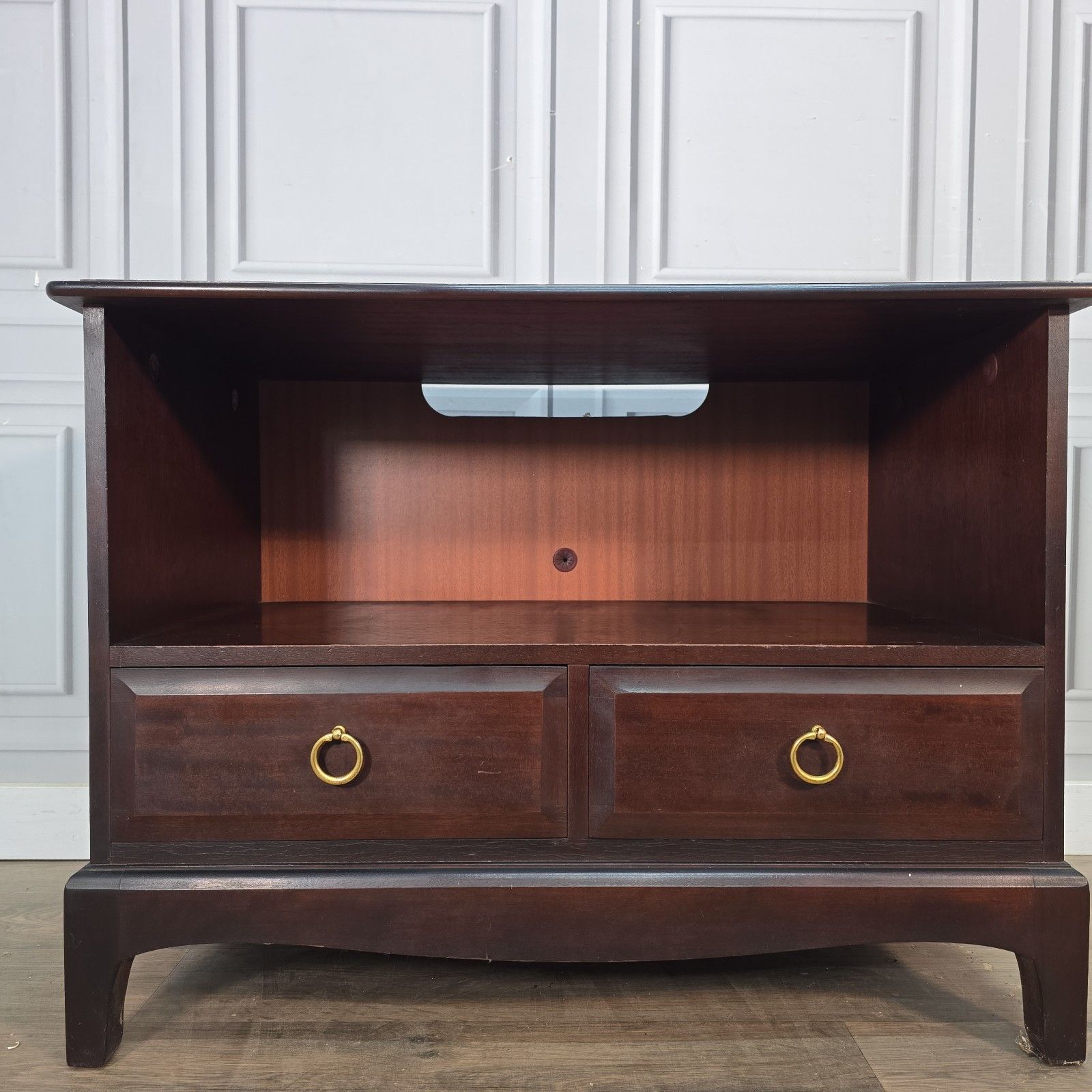 photo furniture Vintage Stag Minstrel Tv Stand Unit Media Cabinet Mahogany Finish Retro Wooden