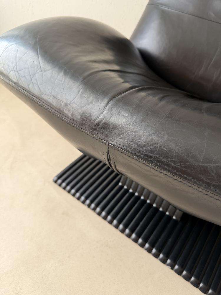 Artifort Wave F773 Fauteuil Zwart Leer Peter Van Der Ham 1985 photo furniture