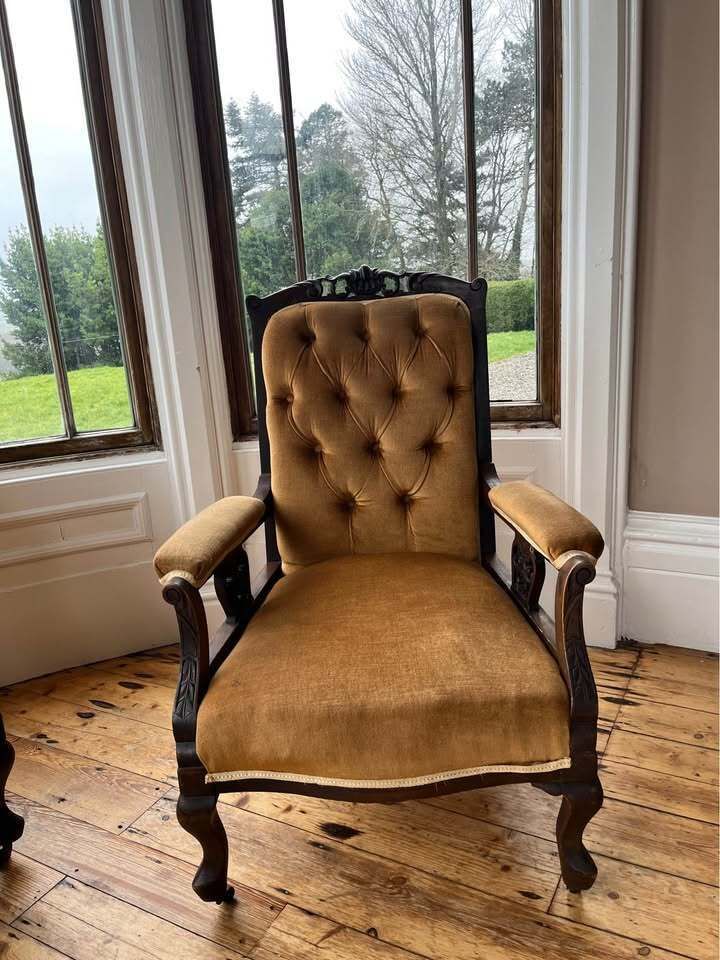 Victorian Three Piece Parlour Suite In Gold Velvet: Chaise Longue, King And Queens Chairs photo buy