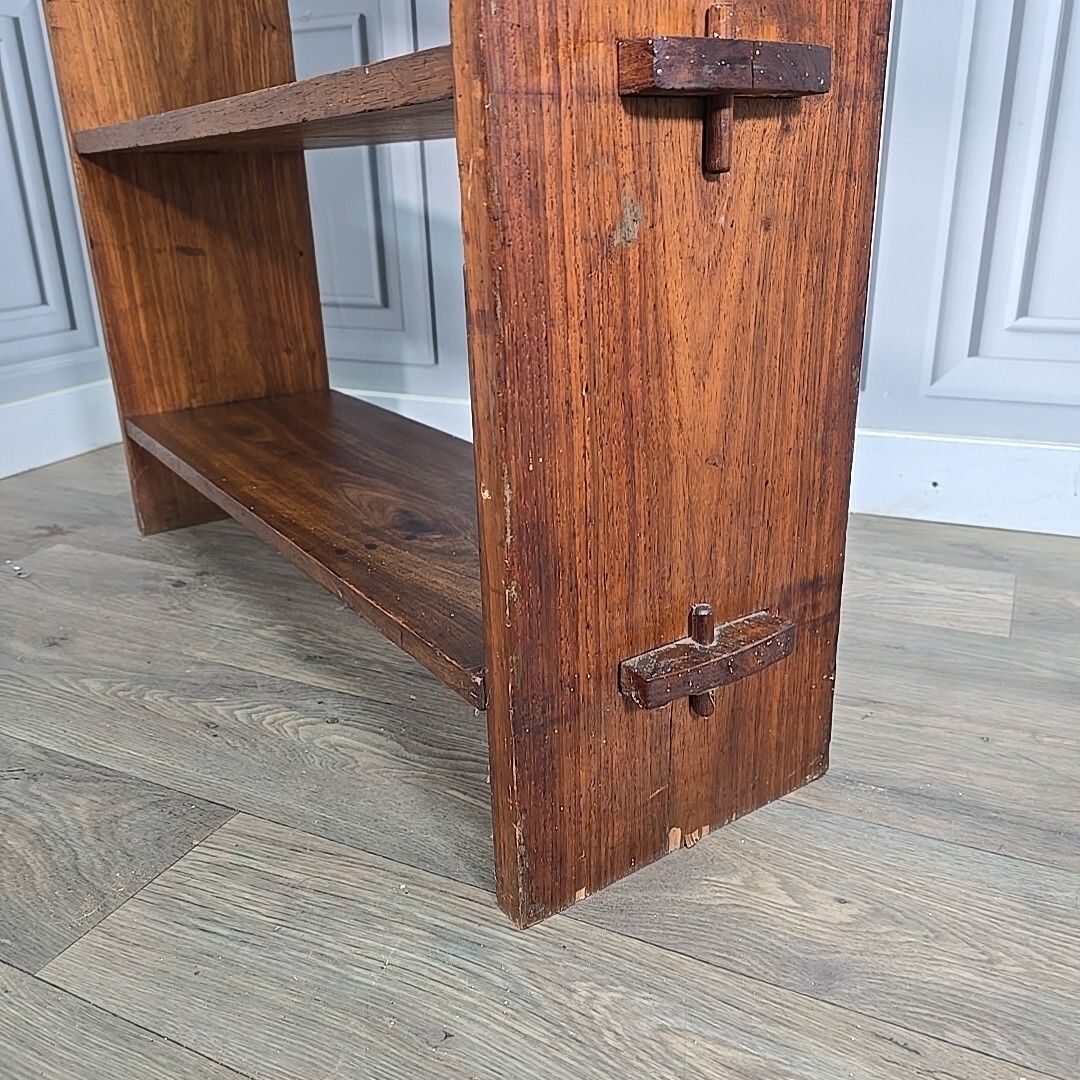 photo vinterior Antique Bookcase Shelf / Shelves Vintage Solid Wooden Arts & Crafts Pegged