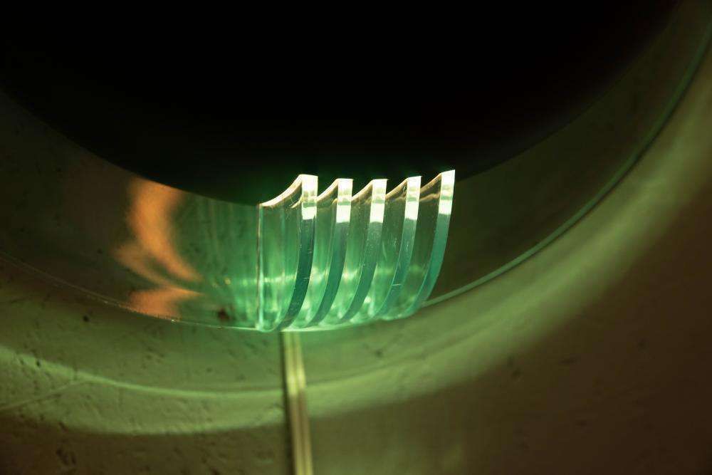 147.0 Memphis Wall Lamp 1980s, Space Age Uplight. photo