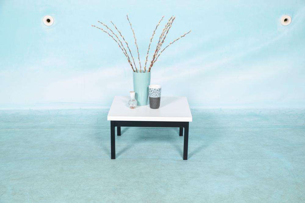 Memphis Stijl Salontafel Jaren 80, Zwart Witte Bijzettafel. photo furniture