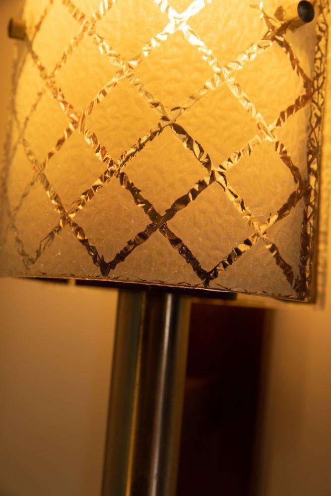 photo vintage Vintage Wall Lamp From The 1960s, Frosted Glass And Bohemian Teak.