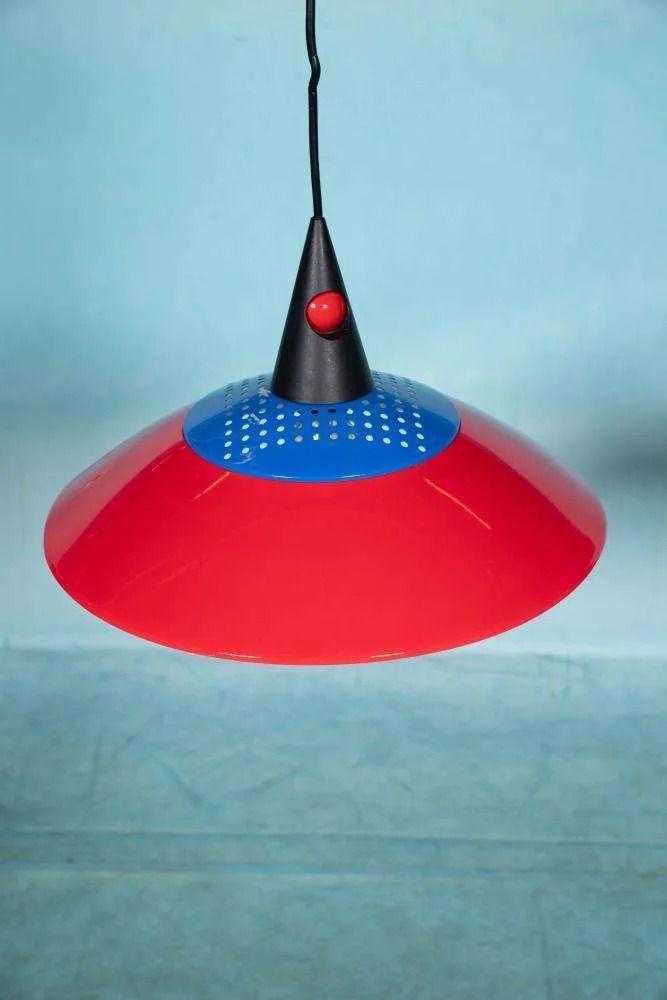 Memphis Stijl Hanglamp Jaren 1980, Kinderkamer, Rood, Blauw, Zwart. photo furniture