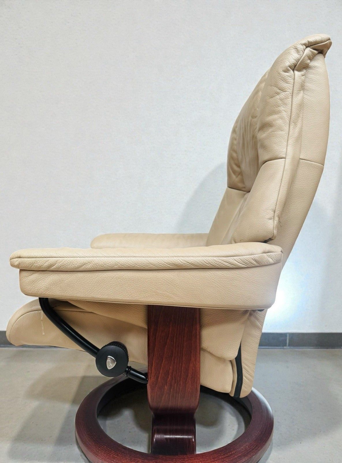 Ekorness Stressless Reclining Armchair  Mayfair Range Super Quality photo buy