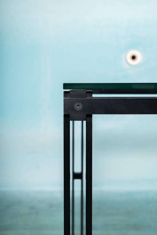photo buy Minimalistische Glazen Eettafel Met Metalen Onderstel, Mid Century Modern Jaren 1980
