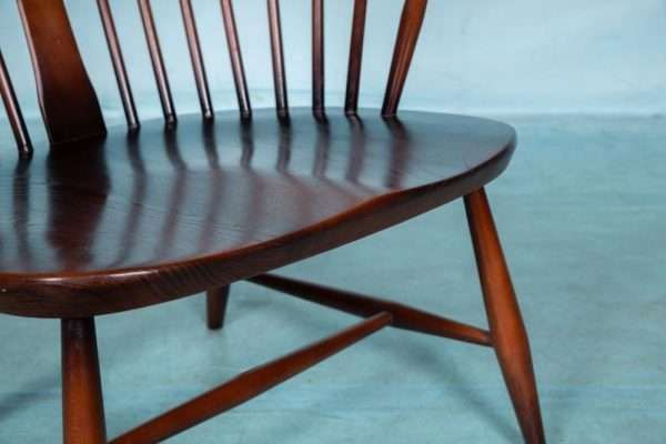 photo vintage Ercol Fireside Chair Model 472 Jaren 1960 Beukenhout