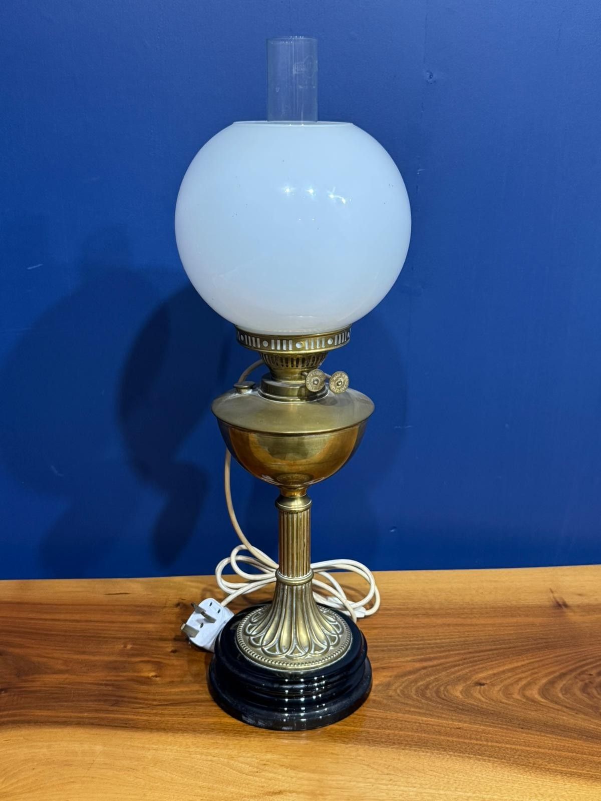 Victorian Brass Oil Lamp Light Antique Glass Shade Electric Round White photo furniture