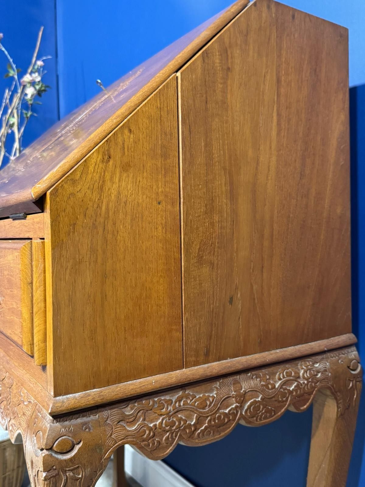 photo buy Vintage Chinese Carved Bureau Desk Sideboard Dragon Oriental Cabriolet Legs Claw