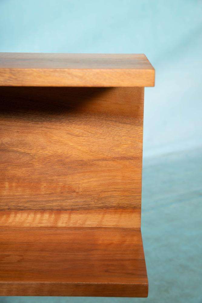 photo furniture Minimalistische Wandconsole In Walnootfineer, Mid Century